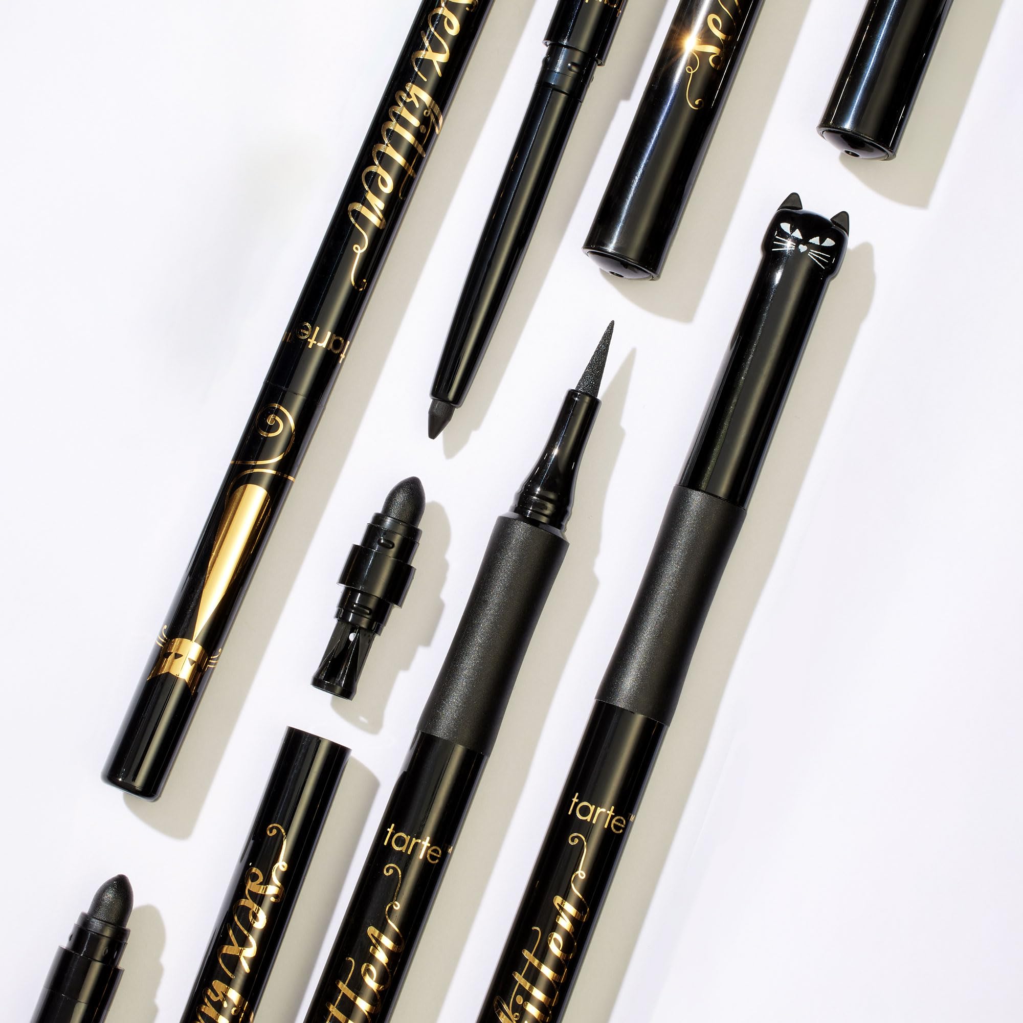 Waterproof Liquid Eyeliner Pen – Bold Long-Wear